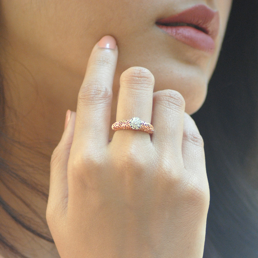 Diamond Rings 18 Karat Rose Gold Rays Mesh Diamond Ring