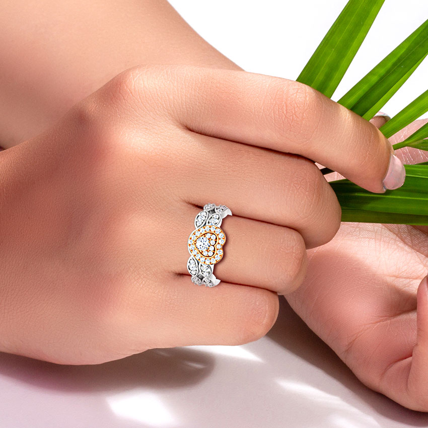 Lustrous Diamond Bridal Ring Set