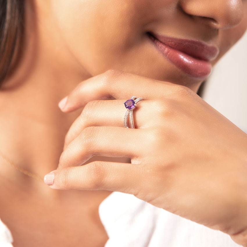 Glittering Amethyst Diamond Ring