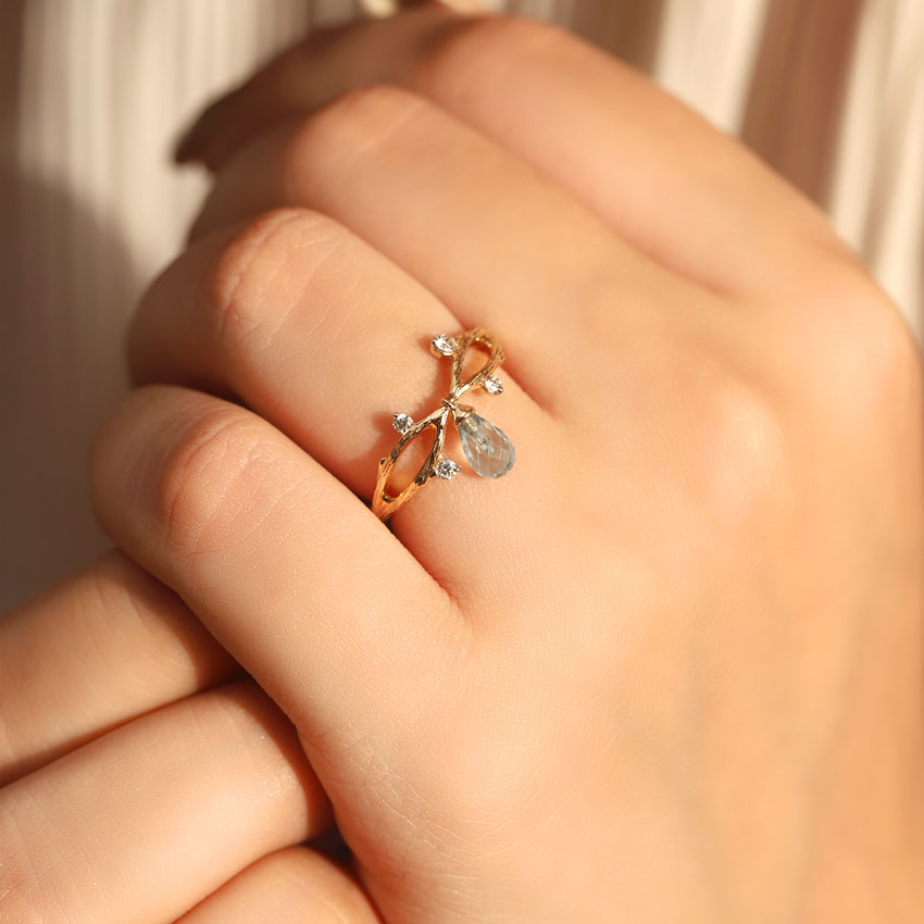 Entwine Dangle Dewdrops Diamond Ring