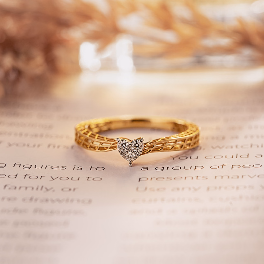 Diamond Rings 18 Karat Yellow Gold Love Mesh Diamond Ring