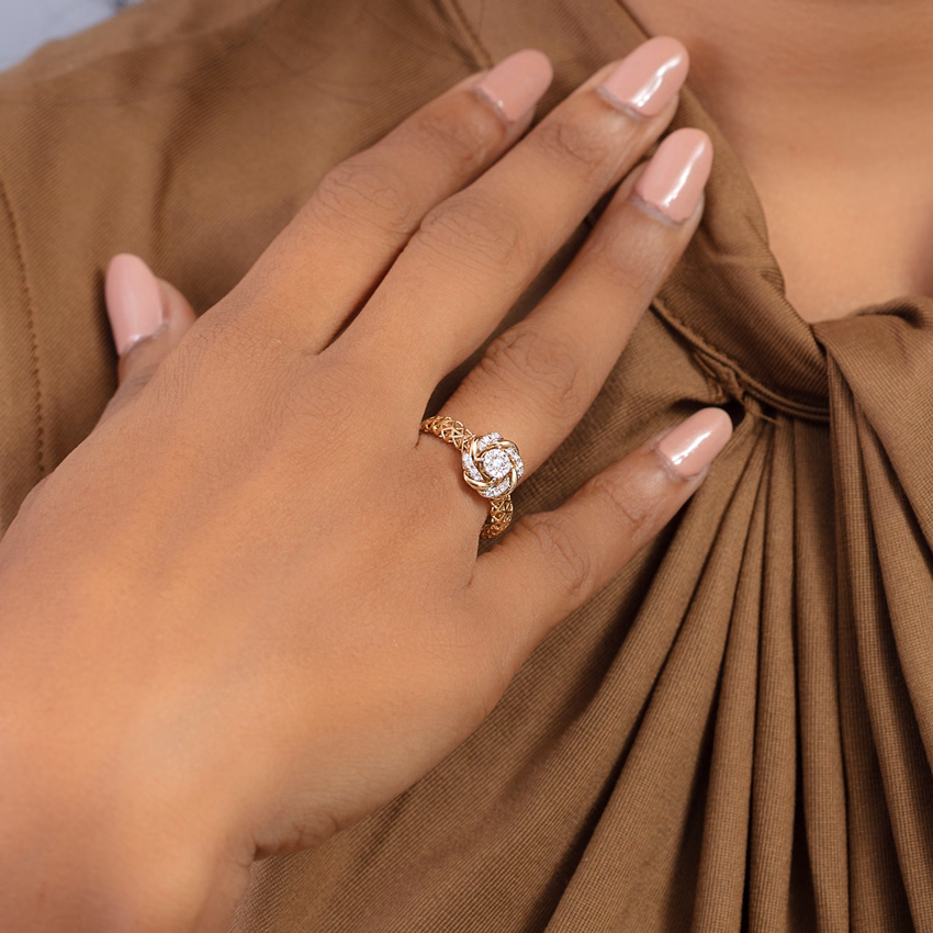 Diamond Rings 18 Karat Two Tone Gold Swivel Mesh Diamond Ring