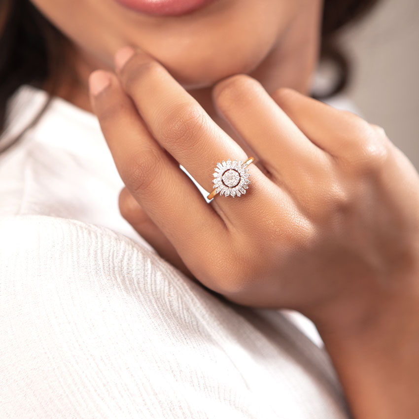Diamond Rings 18 Karat Yellow Gold Array Cluster Diamond Ring