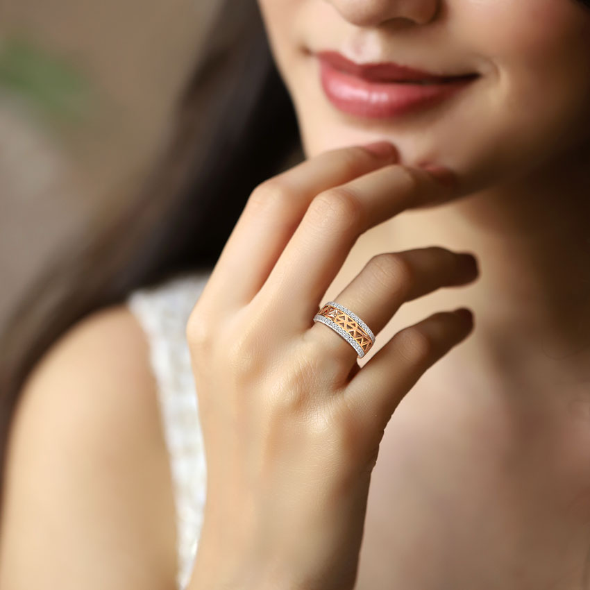 Trigon Cutout Diamond Band