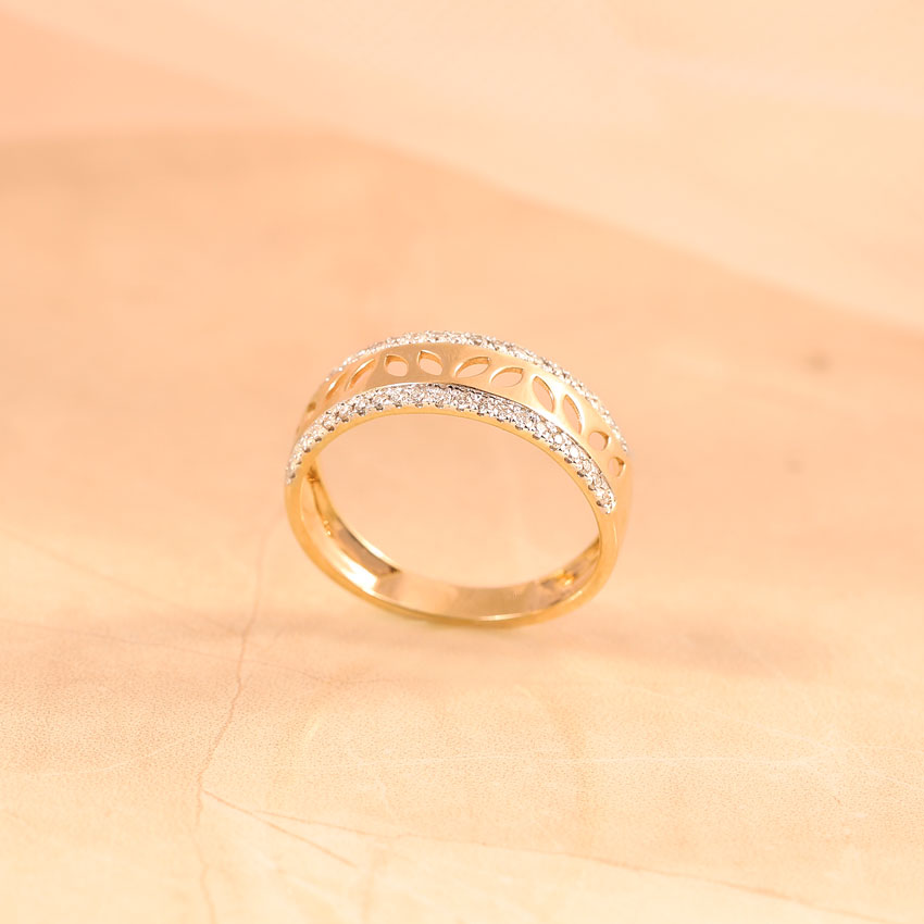Petals Cutout Diamond Band Petals Cutout Diamond Band