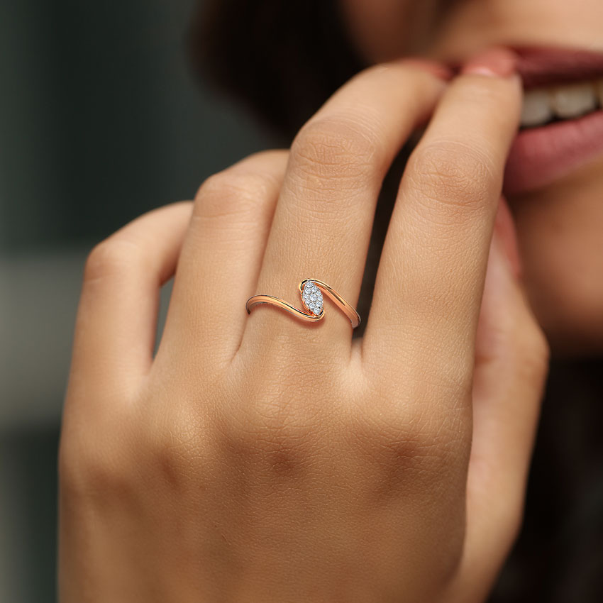 Classic Petal Diamond Ring Classic Petal Diamond Ring