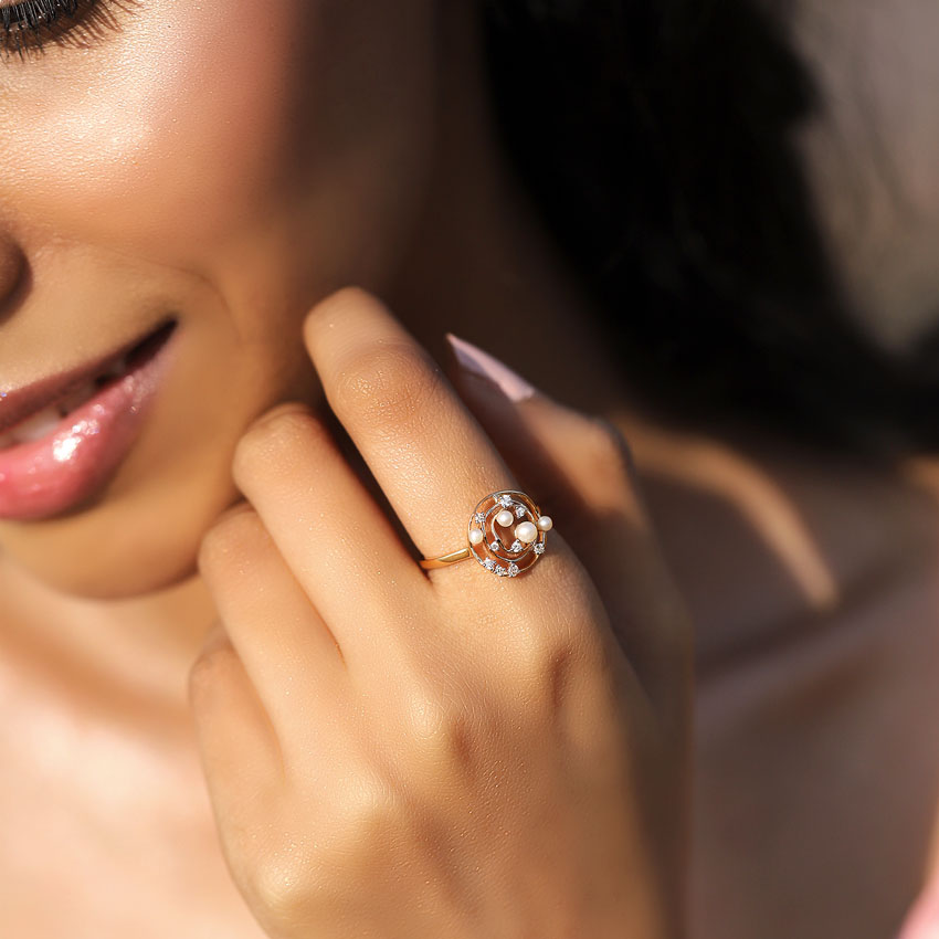 Pearl Swirl Diamond Ring Pearl Swirl Diamond Ring