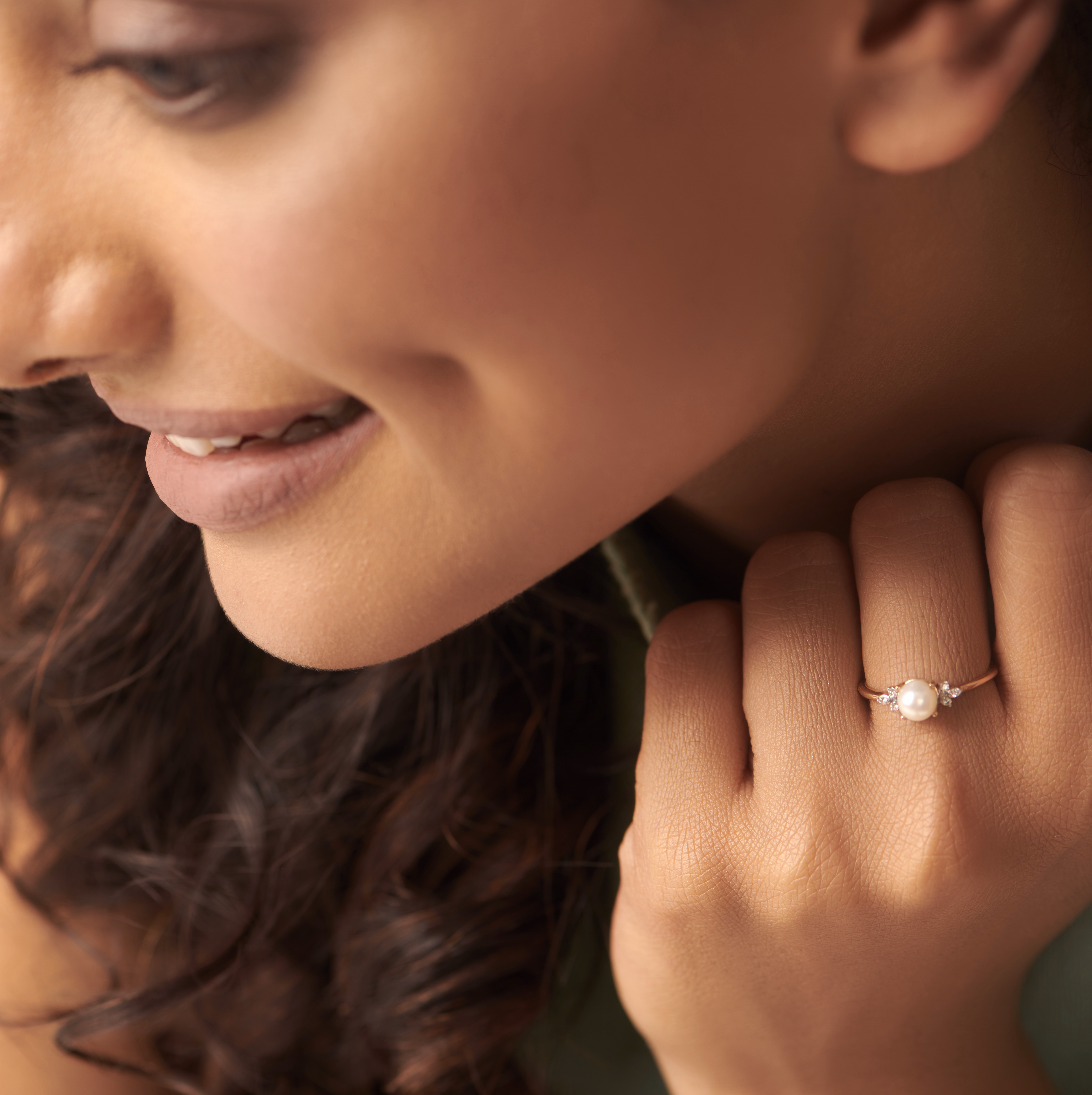 Diamond,Gemstone Rings 18 Karat Rose Gold Candy Glow Pearl Diamond Ring