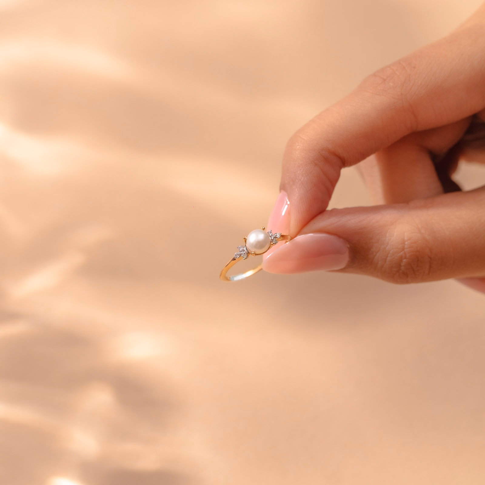 Diamond,Gemstone Rings 18 Karat Rose Gold Candy Glow Pearl Diamond Ring