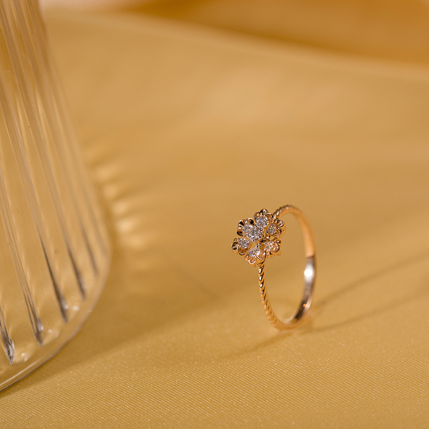 Leora Floret Diamond Ring