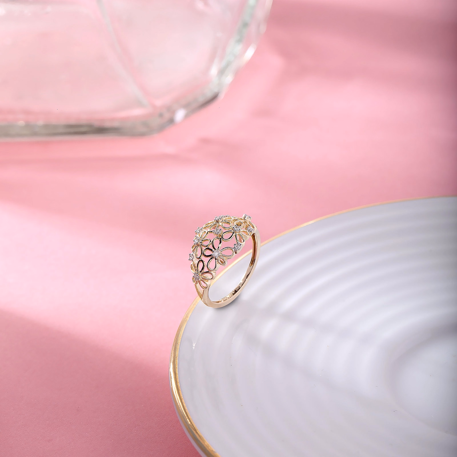 Diamond Rings 14 Karat Yellow Gold Millie Floral Diamond Band