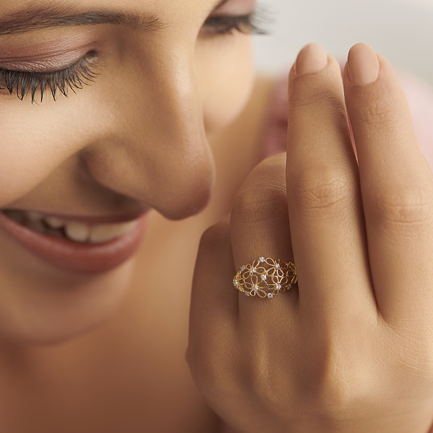 Diamond Rings 14 Karat Yellow Gold Millie Floral Diamond Band