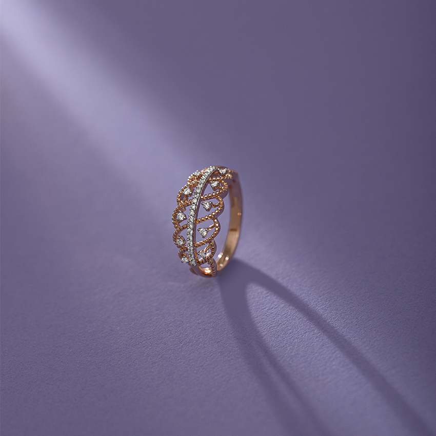Diamond Rings 14 Karat Rose Gold Lace Scallop Diamond Band