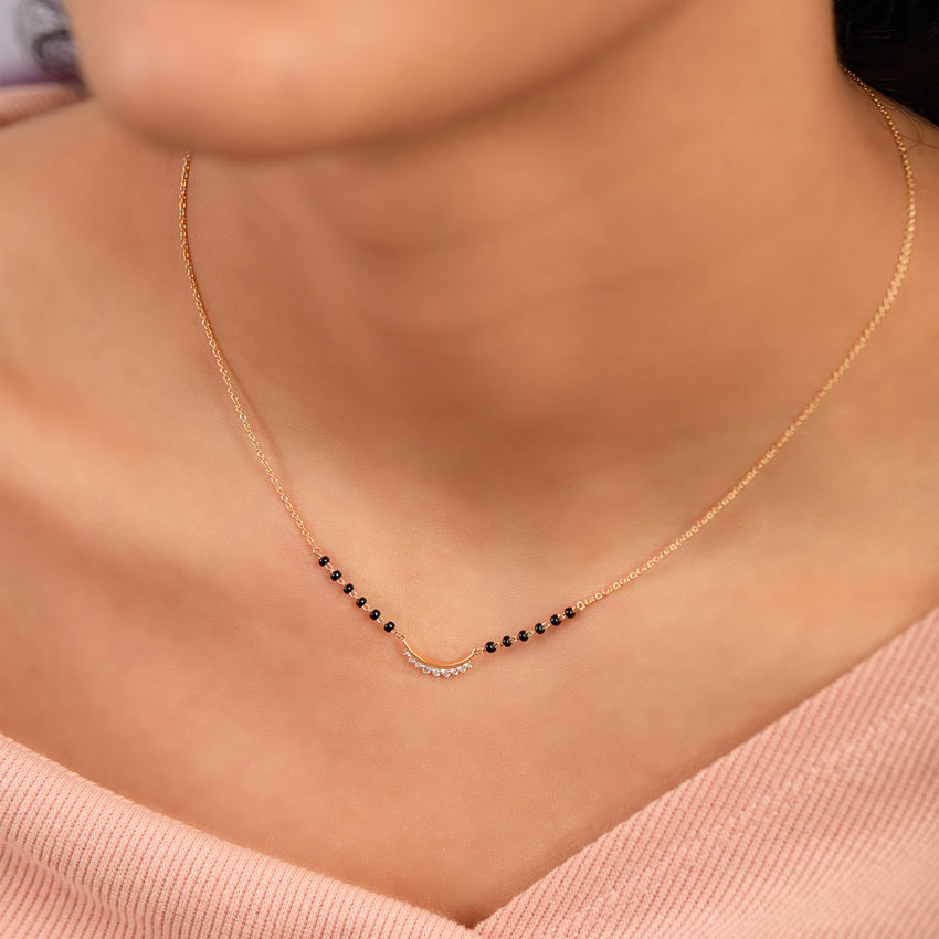 Diamond Mangalsutra 18 Karat Yellow Gold Adoor Diamond Mangalsutra