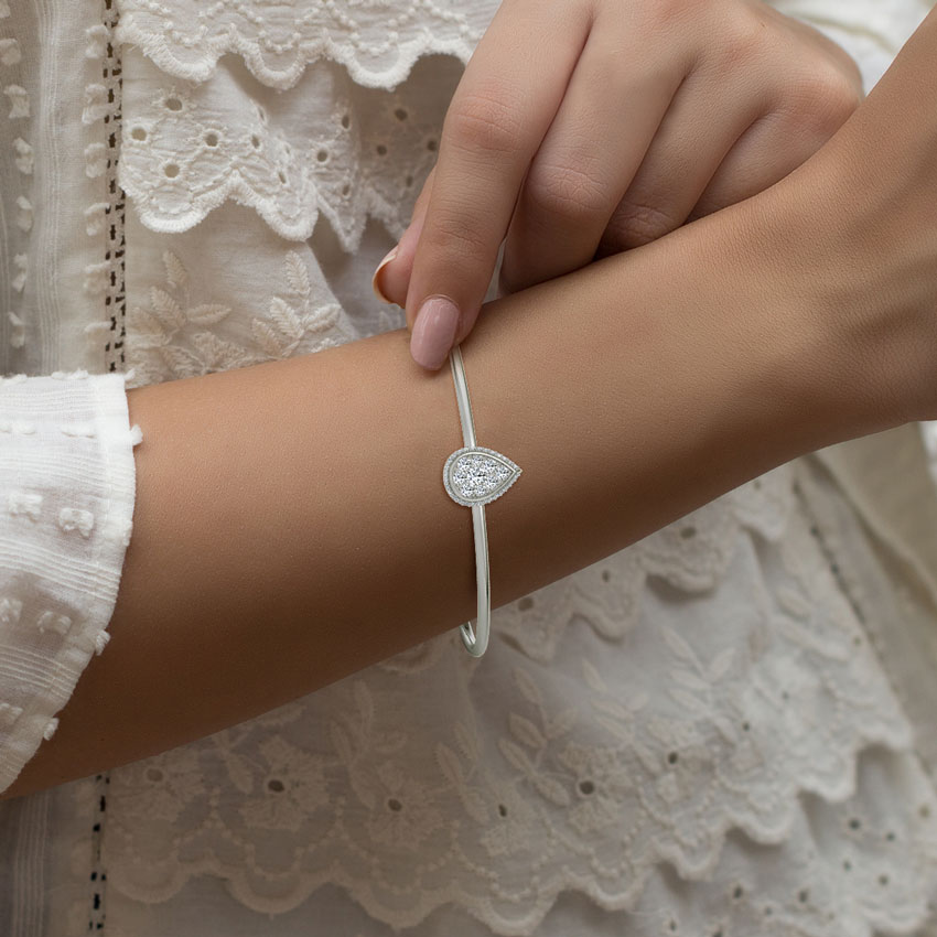 Halo Drop Diamond Bracelet