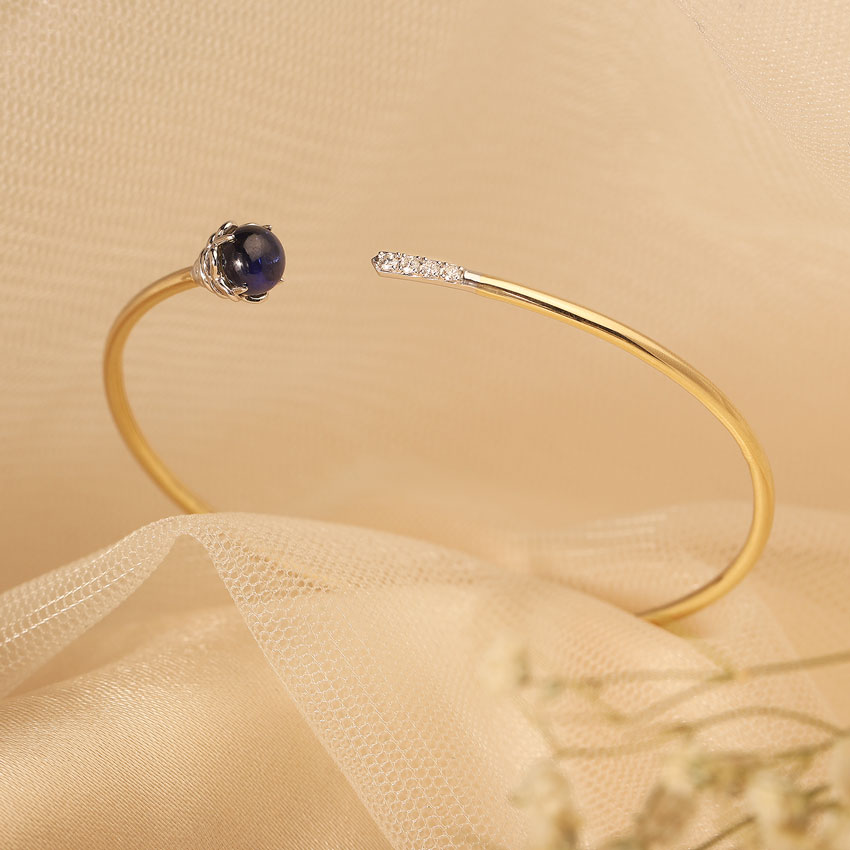 Striking Azure Bracelet