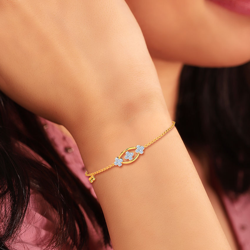 Trio Clover Diamond Bracelet Trio Clover Diamond Bracelet
