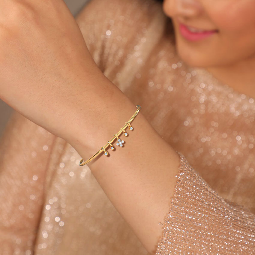 Floret Charm Diamond Bracelet