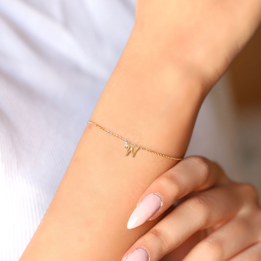 Leafy Alphabet W Diamond Bracelet