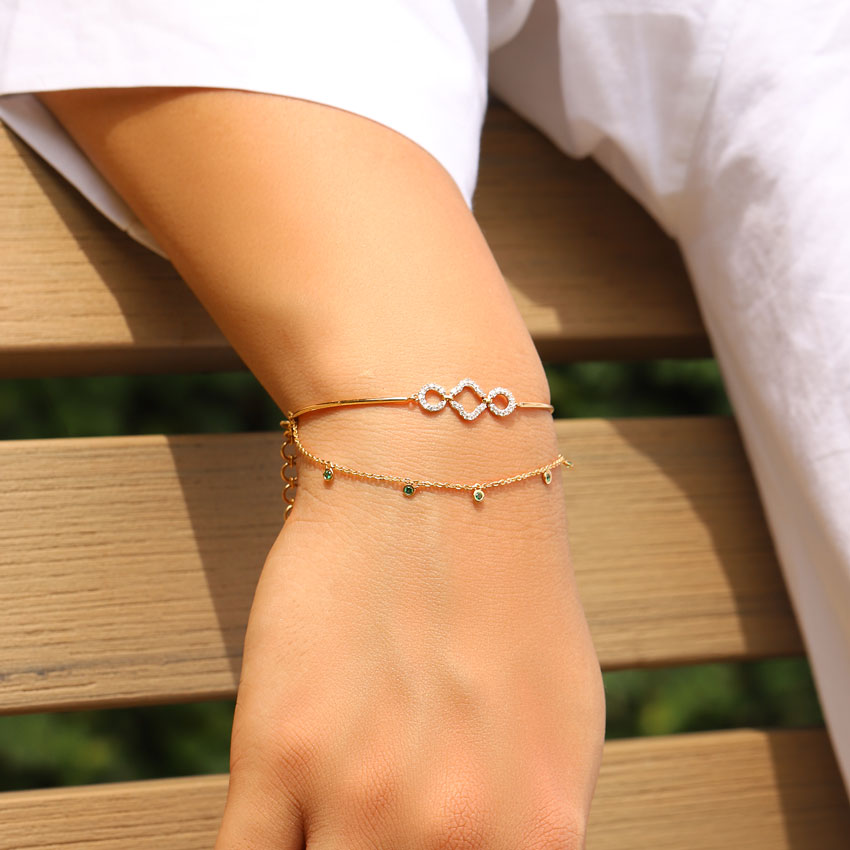 Diamond,Gemstone Bracelets 18 Karat Yellow Gold Bedazzle Diamond Bracelet