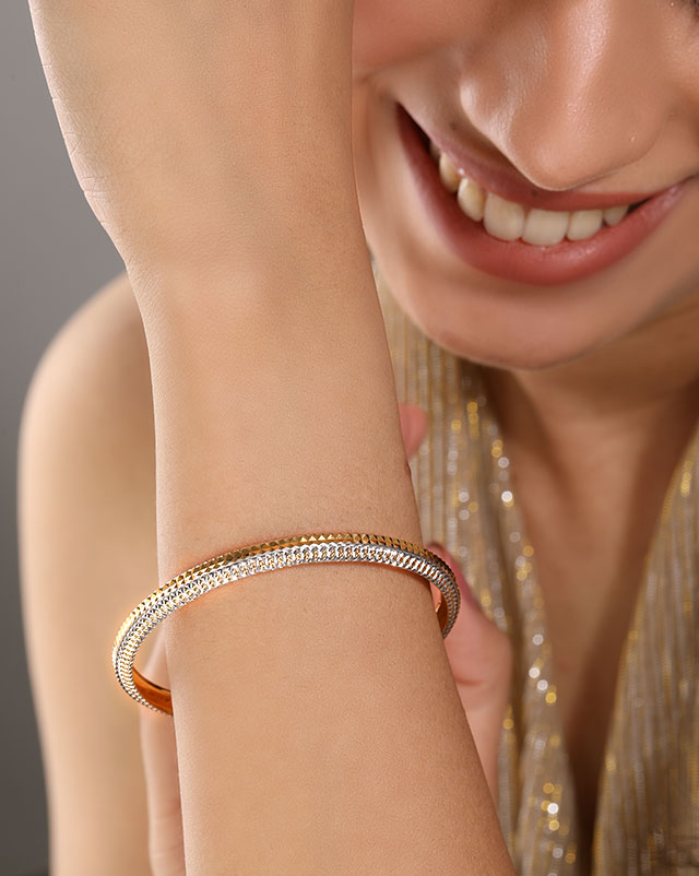 Dhruvi Gold Bangle
