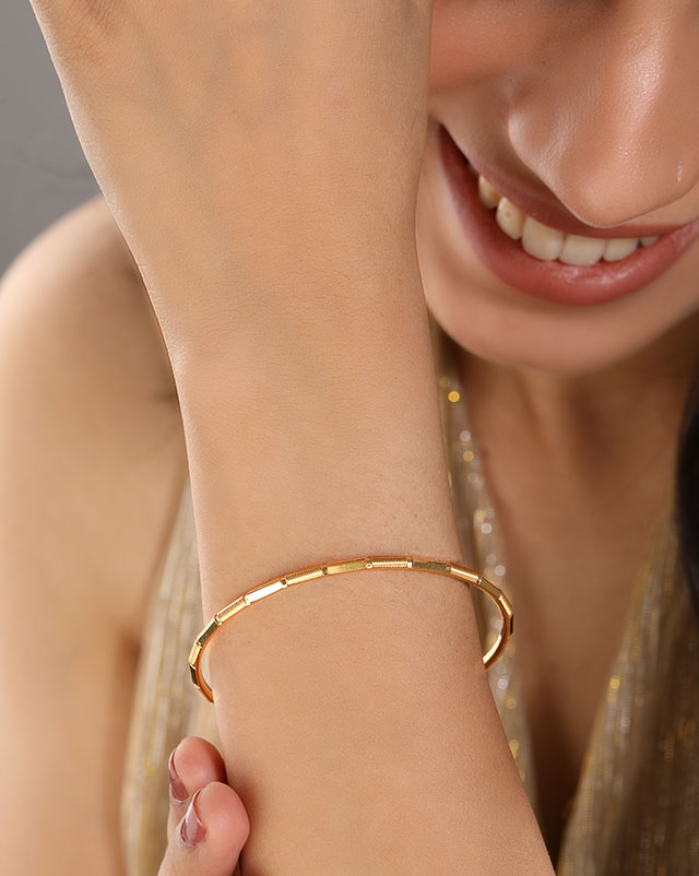 Rubina Gold Bangle