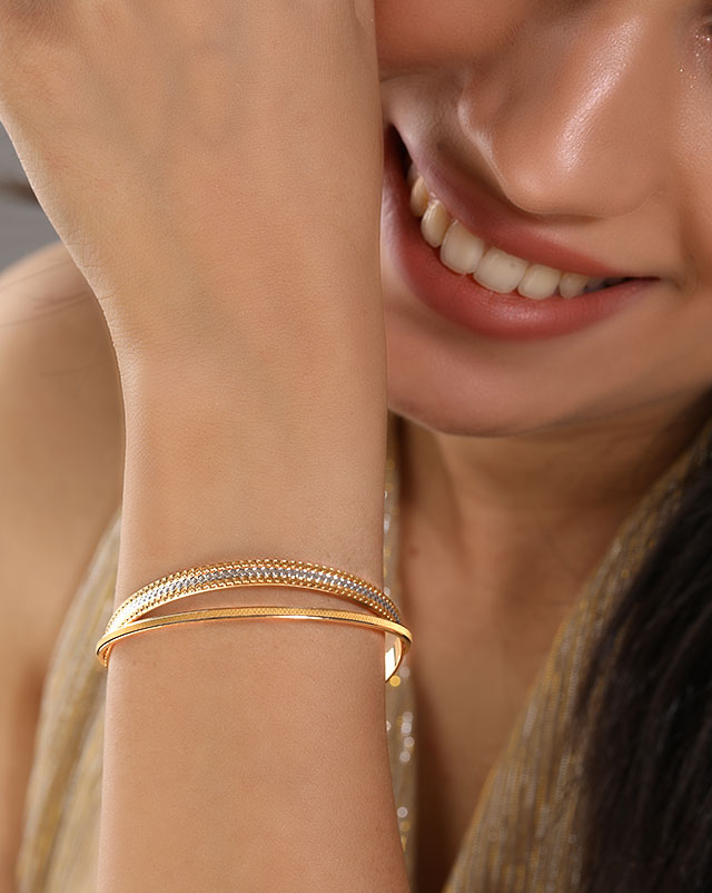 Gold Bangles 22 Karat Yellow Gold Crossover Gold Bangle