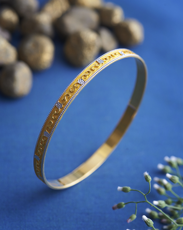 Gold Bangles 22 Karat Yellow Gold Disha 22KT Gold Bangles
