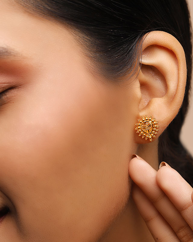 Gold Earrings 22 Karat Yellow Gold Navya 22KT Gold Stud Earrings