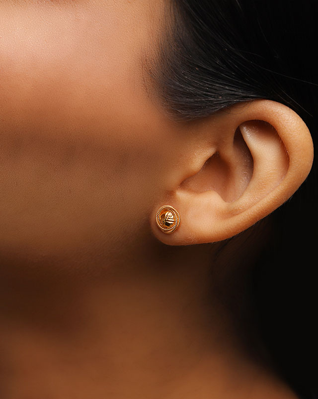 Sanya 22Kt Gold Stud Earrings