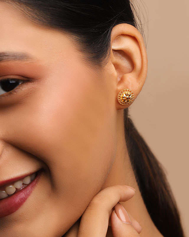 Kirti 22Kt Gold Stud Earrings