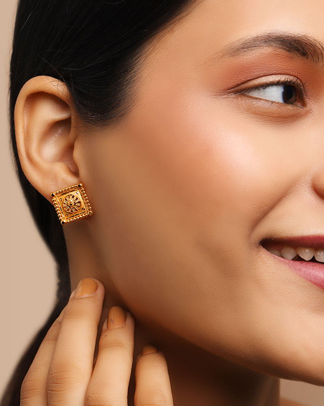 Gold Earrings 22 Karat Yellow Gold Yesha 22Kt Gold Stud Earrings