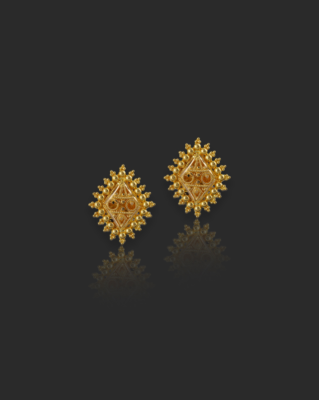 Geet 22Kt Gold Stud Earrings