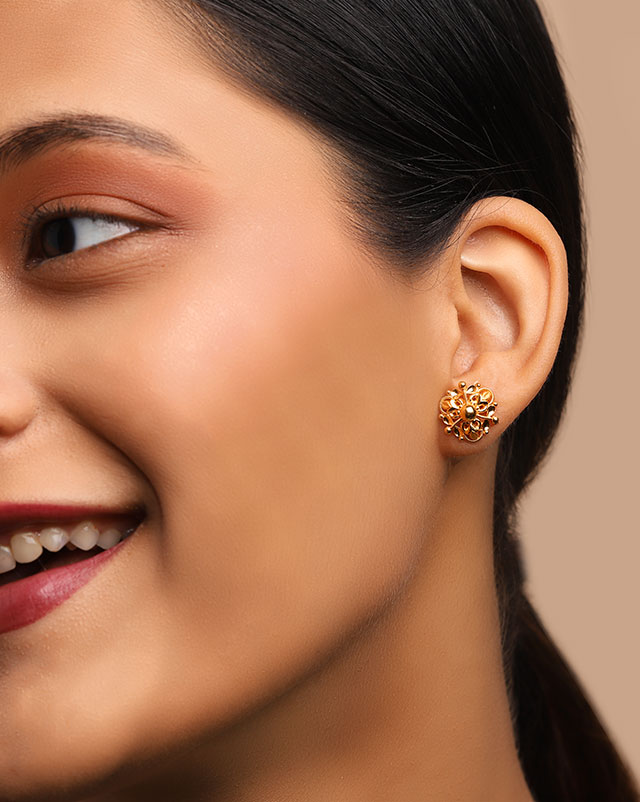 Zivah 22Kt Gold Stud Earrings