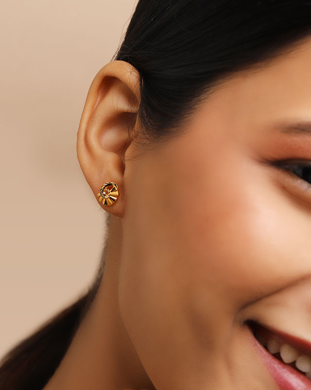 Daani 22Kt Gold Stud Earrings