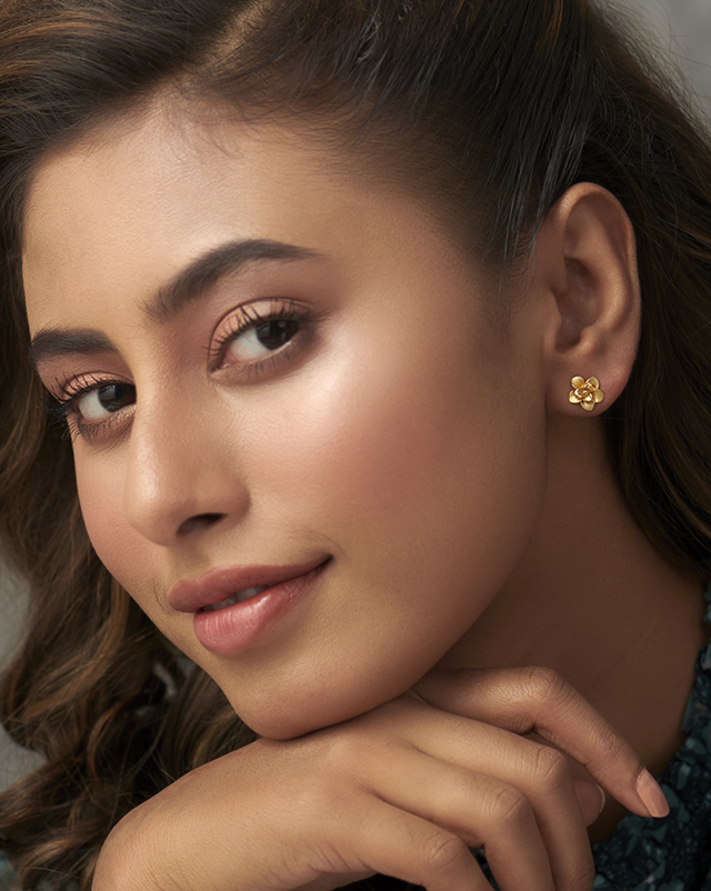 Alesha 22KT Gold Stud Earrings Alesha 22KT Gold Stud Earrings