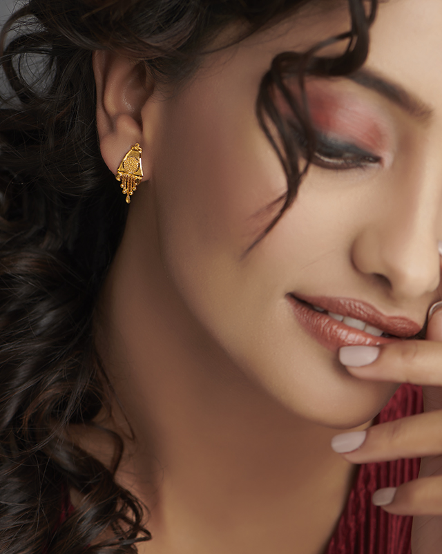 Aashi 22KT Gold Earrings