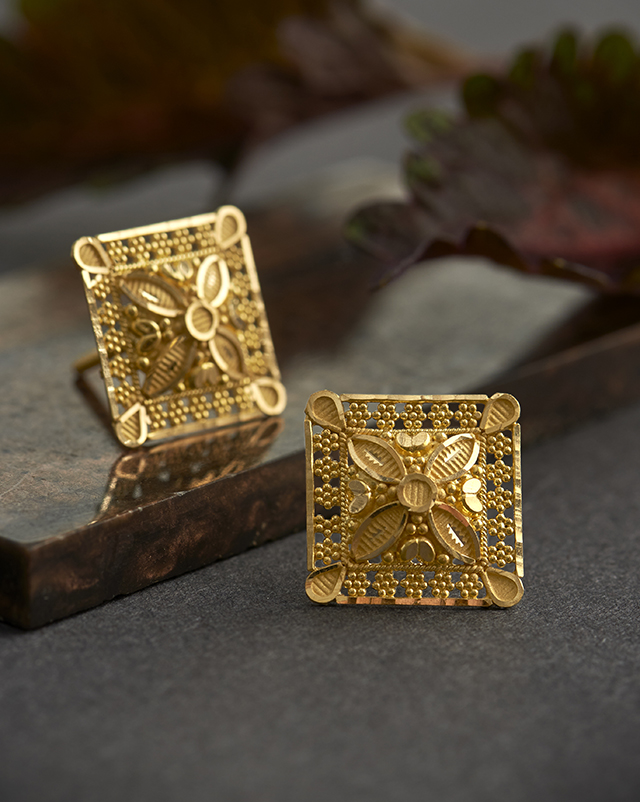 Gold Earrings 22 Karat Yellow Gold Vihana 22KT Gold Earrings