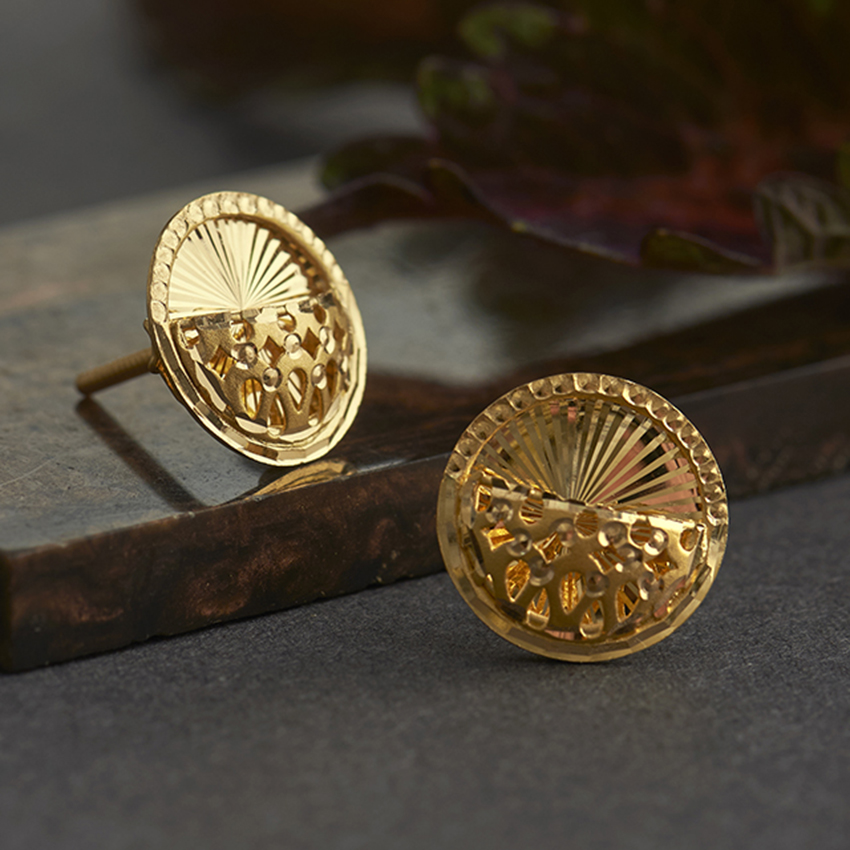 Ayaanshi 22KT Gold Earrings