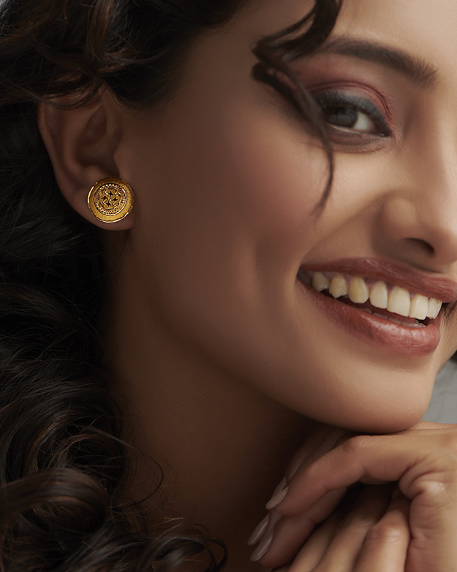 Nirvi 22KT Gold Earrings