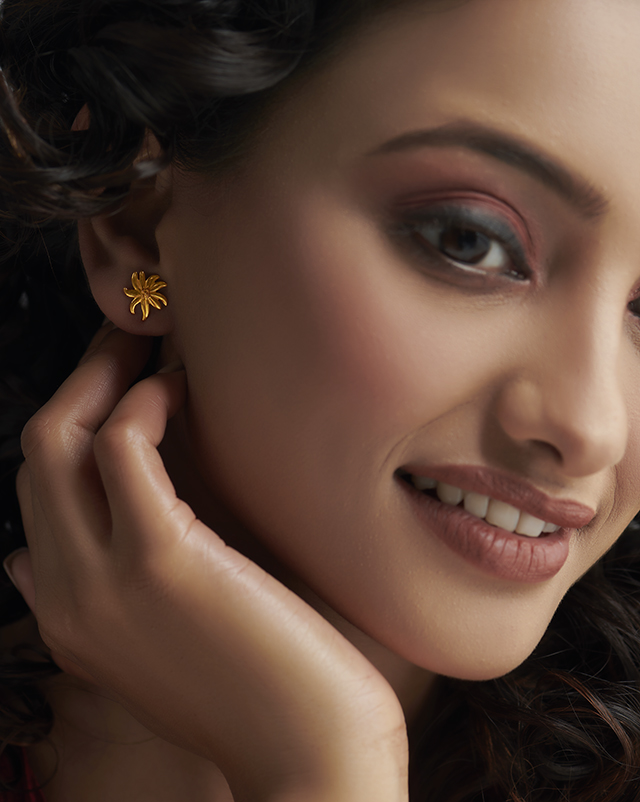 Gold Earrings 22 Karat Yellow Gold Aakansha 22KT Gold Earring