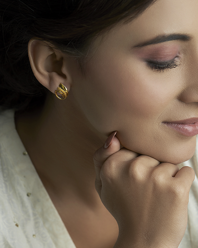 Vidhi 22KT Gold Earrings