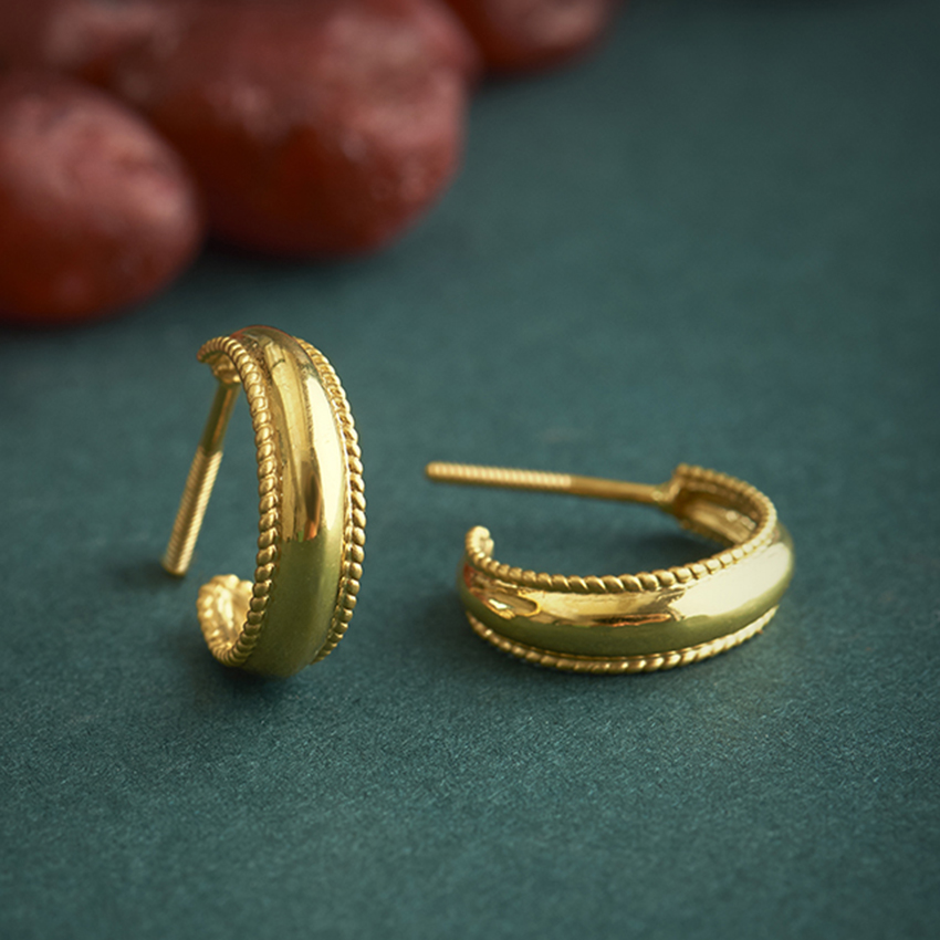 Veenita 22KT Gold Earrings