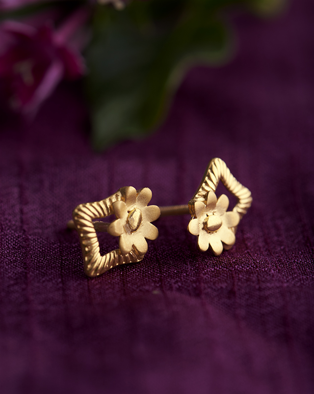 Gold Earrings 22 Karat Yellow Gold Sameeha 22KT Gold EARRING