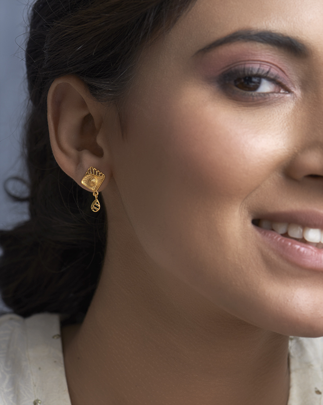 Udyati 22KT Gold EARRING Udyati 22KT Gold EARRING