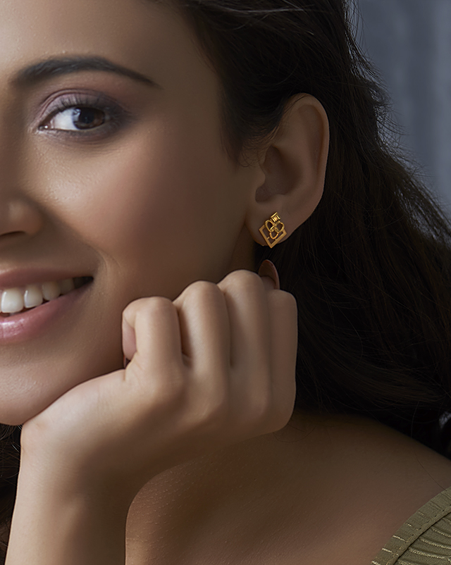 Naina 22KT Gold EARRING
