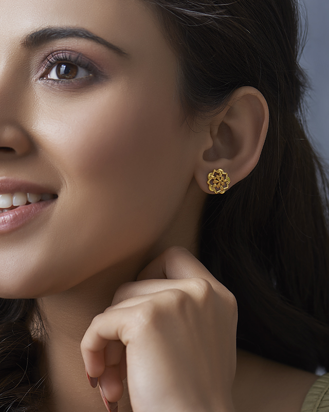 Nysa 22KT Gold EARRING
