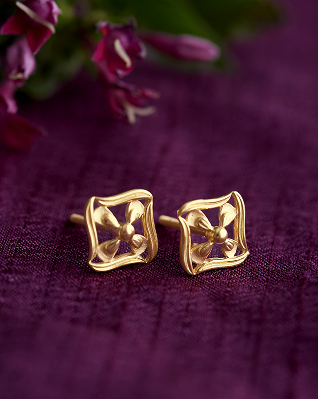 Gold Earrings 22 Karat Yellow Gold Shreya 22KT Gold EARRING