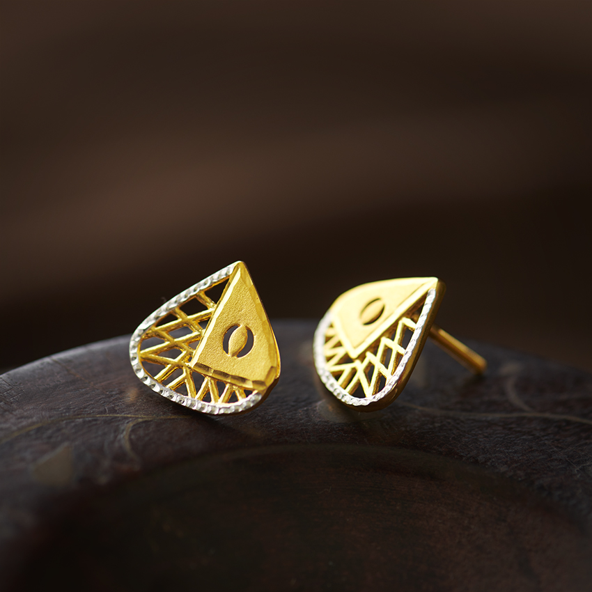 Vamika 22KT Gold Earrings