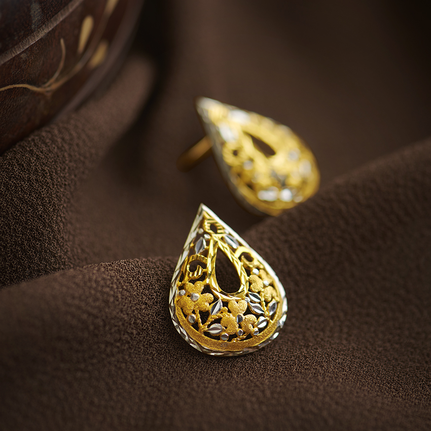 Aryahi 22KT Gold Earrings Aryahi 22KT Gold Earrings